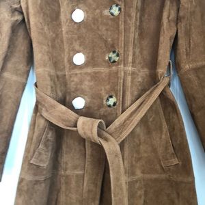 NEW YORK & COMPANY  Trench Coat.